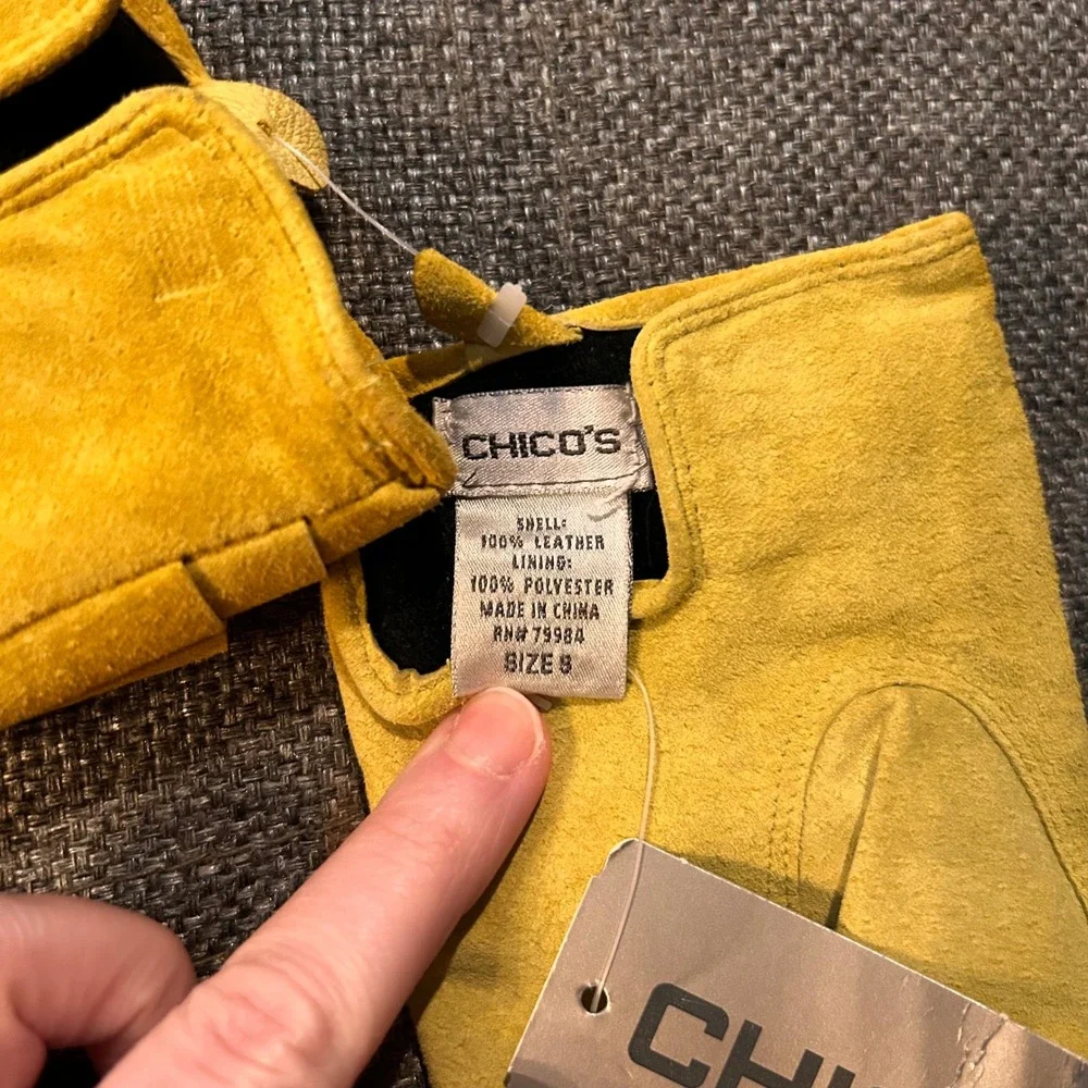 NWT‎ Chicos Old Money Womens Suede Leather Gloves Green Size Small Artsy Boho